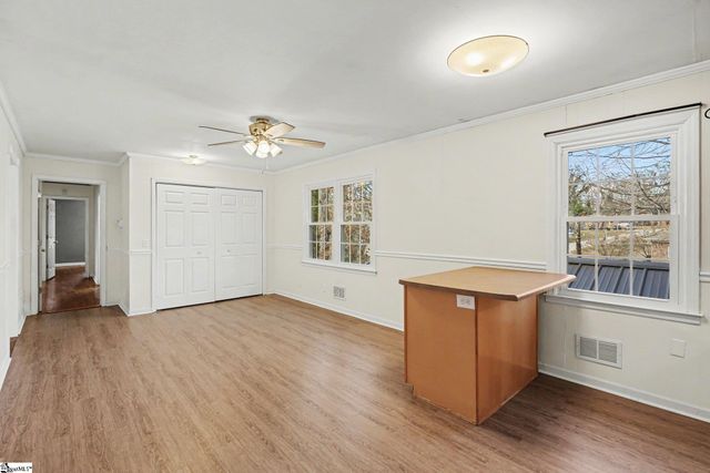 22 Woodridge Drive, Greenville, SC 29611