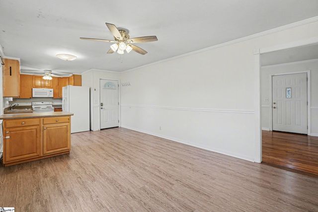 22 Woodridge Drive, Greenville, SC 29611