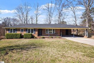 22 Woodridge Drive, Greenville, SC 29611