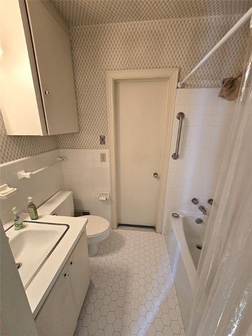 1005 E Calhoun Street, Anderson, SC 29621