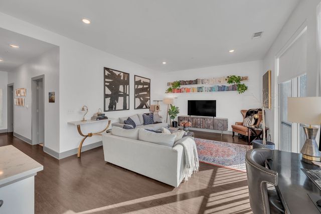 2407 8th Ave S Apt 314, Nashville, TN 37204