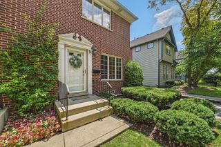 31 N Madison Avenue, La Grange, IL 60525