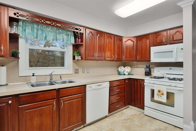 1772 41st Street, Wyoming, MI 49519