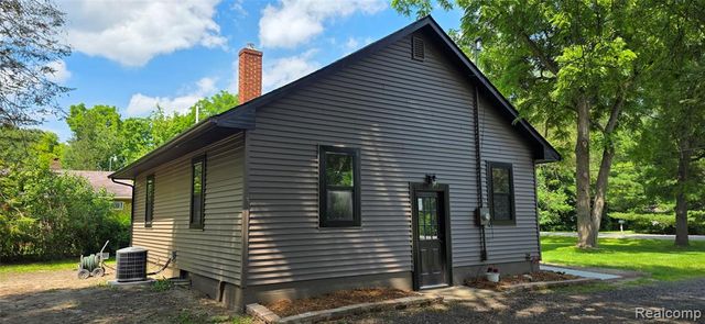 9205 Neff Road, Clio, MI 48420