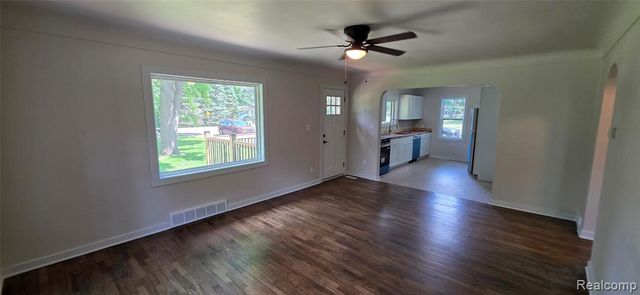 9205 Neff Road, Clio, MI 48420