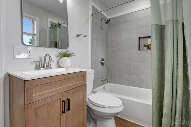 4637 Alpine Avenue, Cincinnati, OH 45242