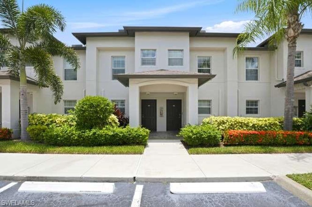 9076 Gervais CIR 405, NAPLES, FL 34120 — exterior