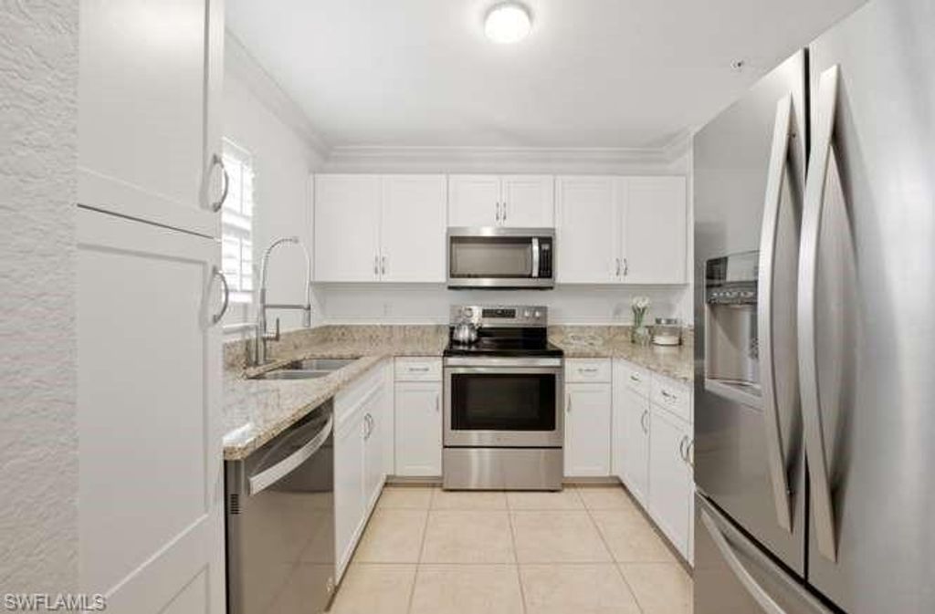 9076 Gervais CIR 405, NAPLES, FL 34120 — photo 5