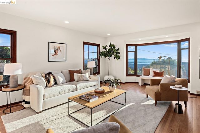 141 Saint Albans Rd, Kensington, CA 94708