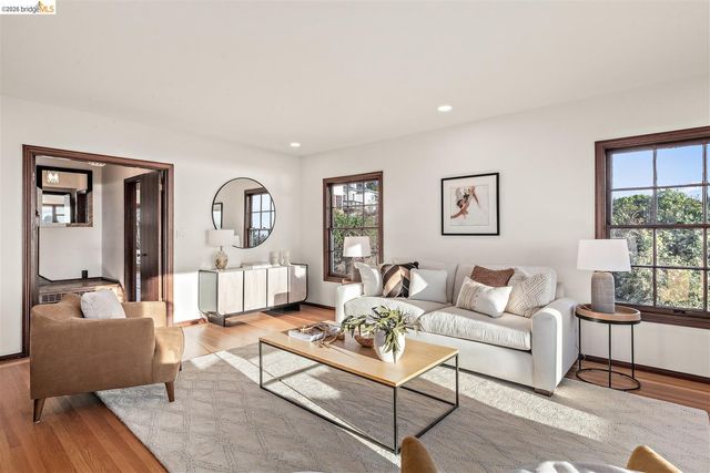 141 Saint Albans Rd, Kensington, CA 94708