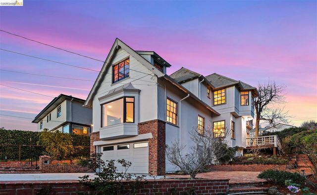 141 Saint Albans Rd, Kensington, CA 94708