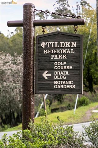 141 Saint Albans Rd, Kensington, CA 94708