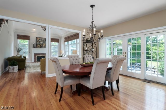 7 Silver Maple Ct, Montgomery Twp., NJ 08502