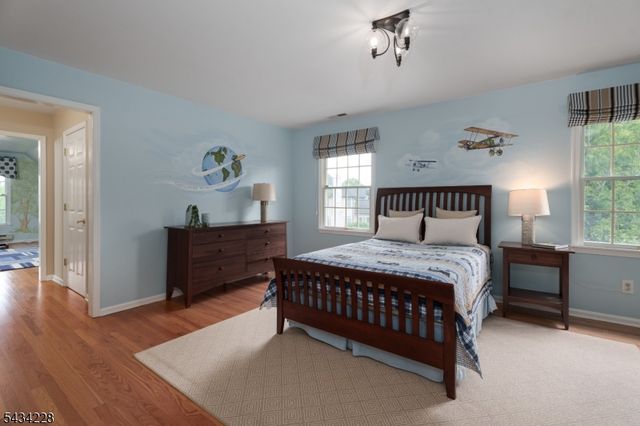 7 Silver Maple Ct, Montgomery Twp., NJ 08502