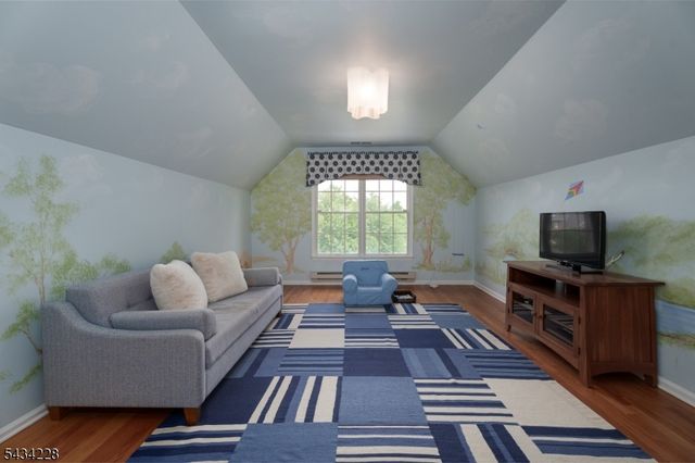 7 Silver Maple Ct, Montgomery Twp., NJ 08502