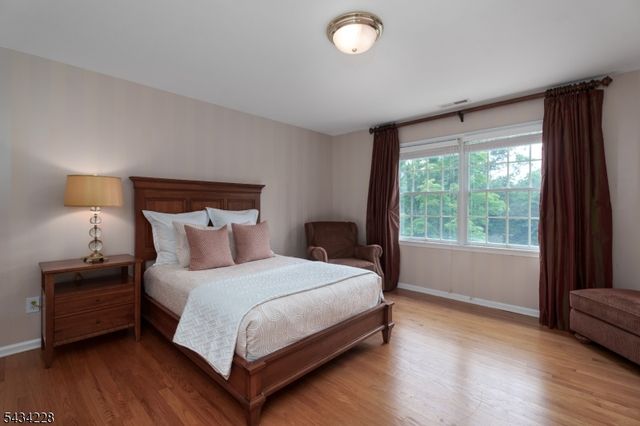 7 Silver Maple Ct, Montgomery Twp., NJ 08502
