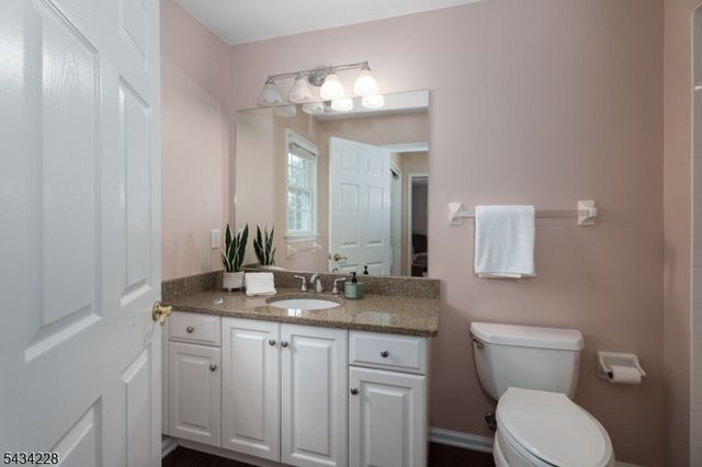 7 Silver Maple Ct, Montgomery Twp., NJ 08502