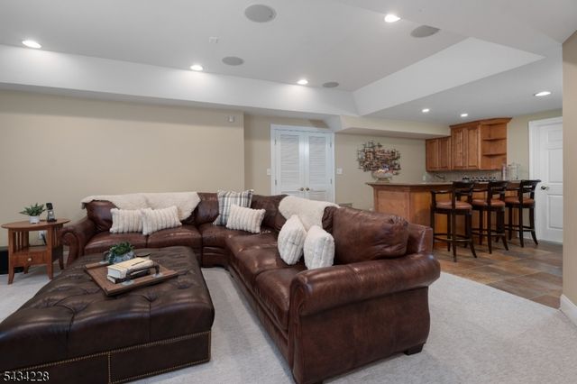 7 Silver Maple Ct, Montgomery Twp., NJ 08502