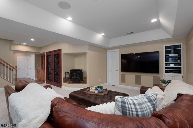 7 Silver Maple Ct, Montgomery Twp., NJ 08502