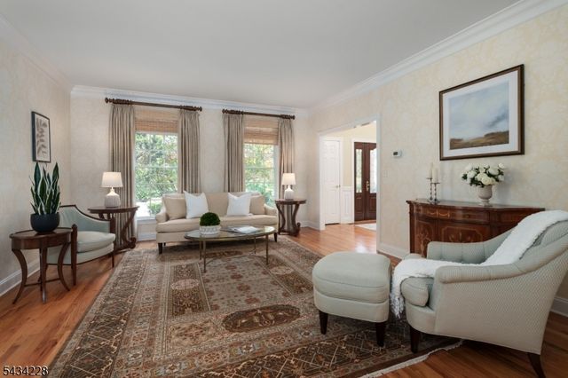 7 Silver Maple Ct, Montgomery Twp., NJ 08502