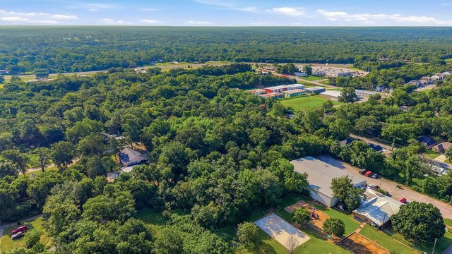 1917 S Fannin Avenue, Denison, TX 75020