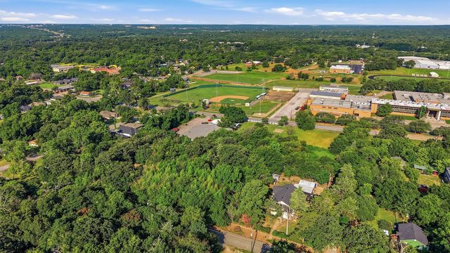 1917 S Fannin Avenue, Denison, TX 75020