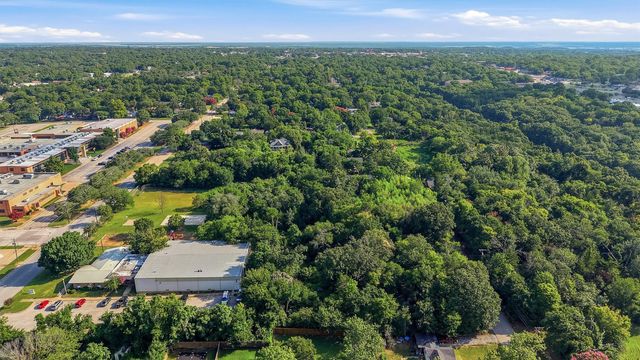 1917 S Fannin Avenue, Denison, TX 75020