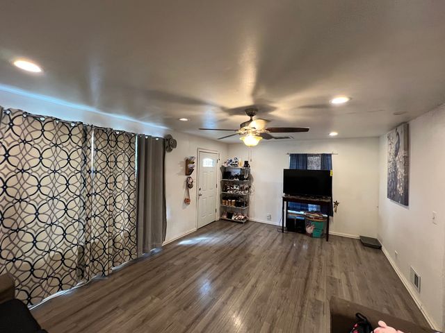 2050 W 52nd Street, Chicago, IL 60609