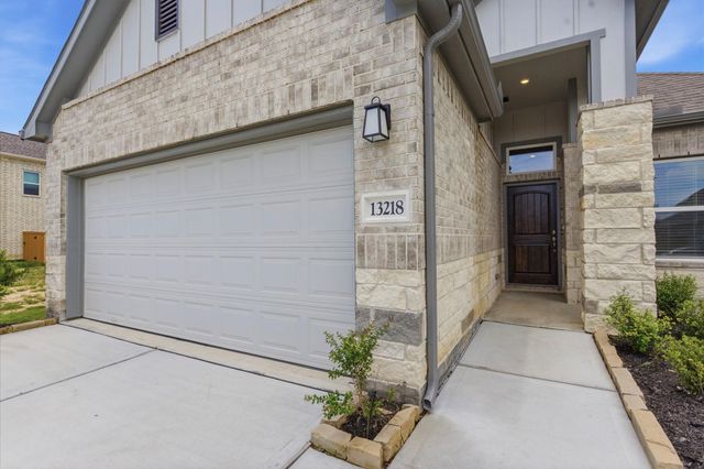 13218 Hayden Peak Drive, Iowa Colony, TX 77583