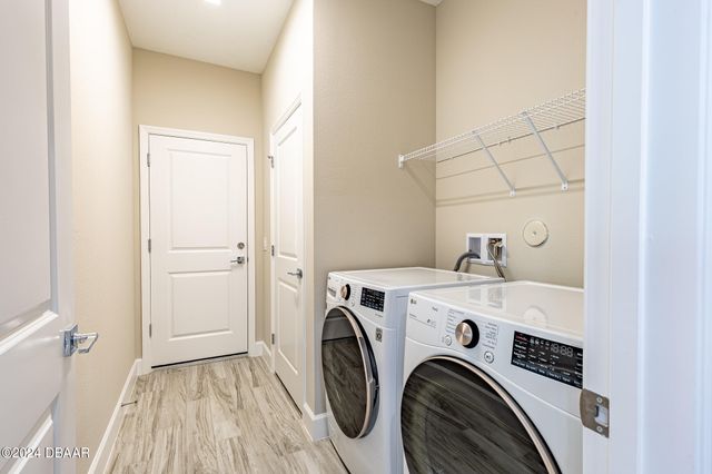 212 Gypsy Palace Lane, Daytona Beach, FL 32124