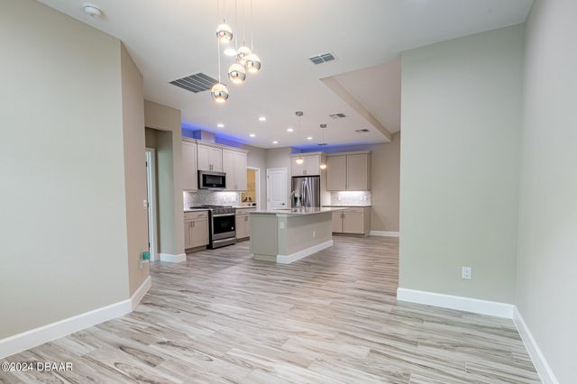 212 Gypsy Palace Lane, Daytona Beach, FL 32124