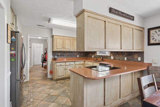 503 Cedar Brook Dr, White House, TN 37188