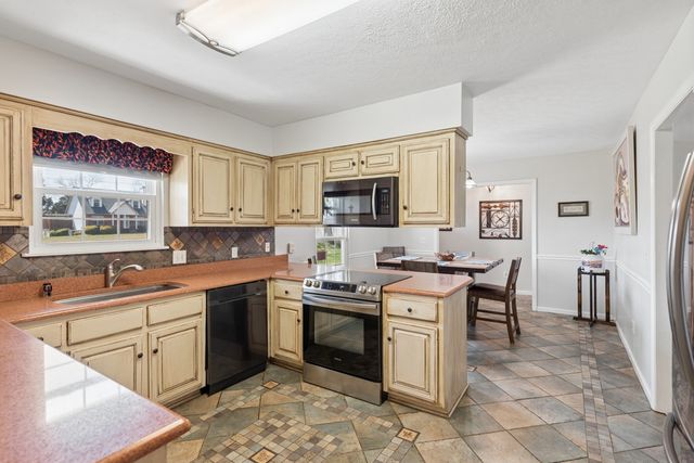 503 Cedar Brook Dr, White House, TN 37188