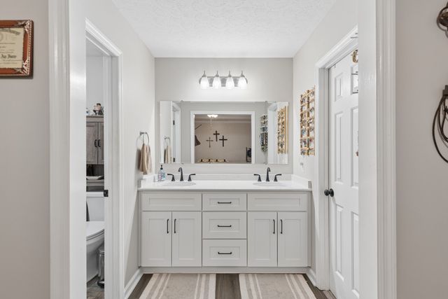 503 Cedar Brook Dr, White House, TN 37188