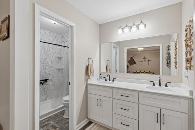 503 Cedar Brook Dr, White House, TN 37188