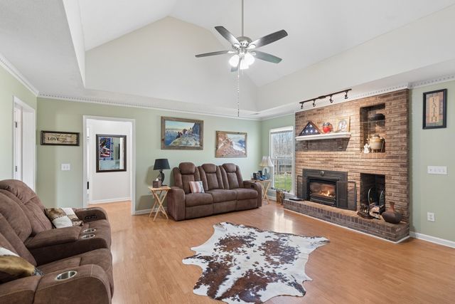 503 Cedar Brook Dr, White House, TN 37188