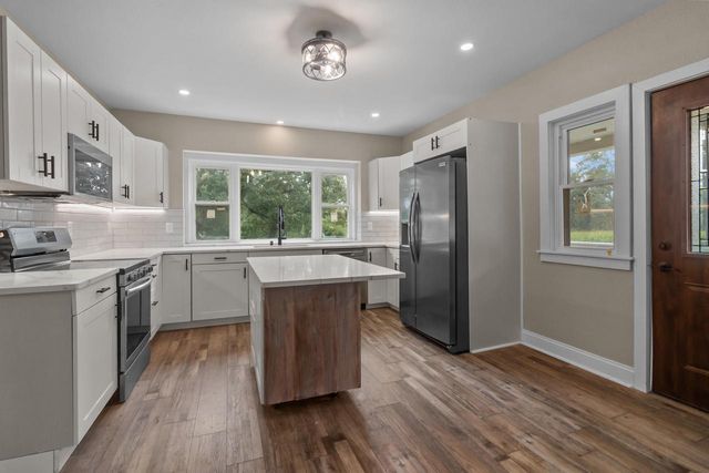 11507 W Church STREET, Franklin, WI 53132