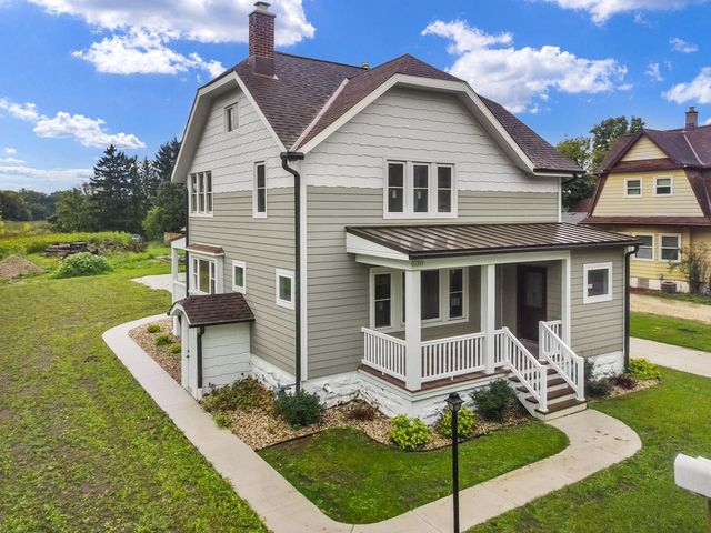 11507 W Church STREET, Franklin, WI 53132