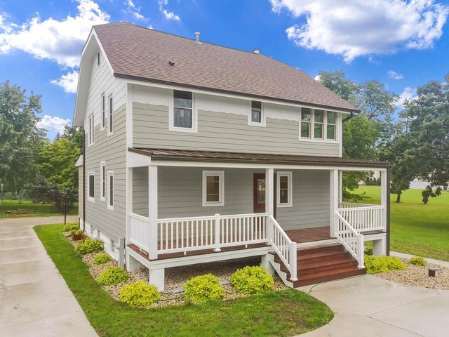11507 W Church STREET, Franklin, WI 53132