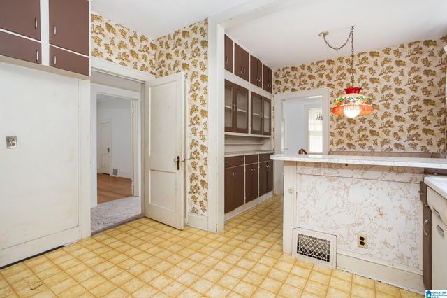 2124 WOODLAND AVENUE, Anniston, AL 36207