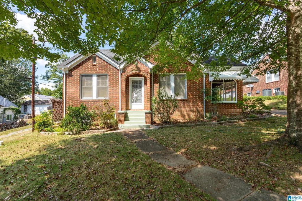 2124 WOODLAND AVENUE, Anniston, AL 36207