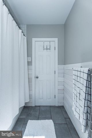 2711 E CAMBRIA ST, Philadelphia, PA 19134