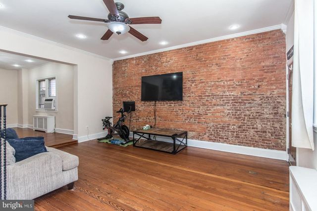 2711 E CAMBRIA ST, Philadelphia, PA 19134