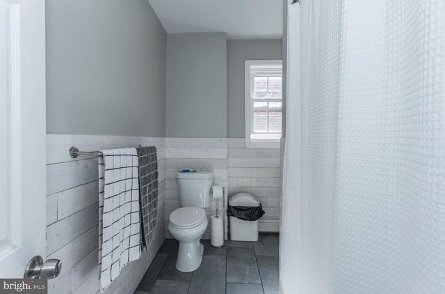 2711 E CAMBRIA ST, Philadelphia, PA 19134