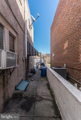 2711 E CAMBRIA ST, Philadelphia, PA 19134