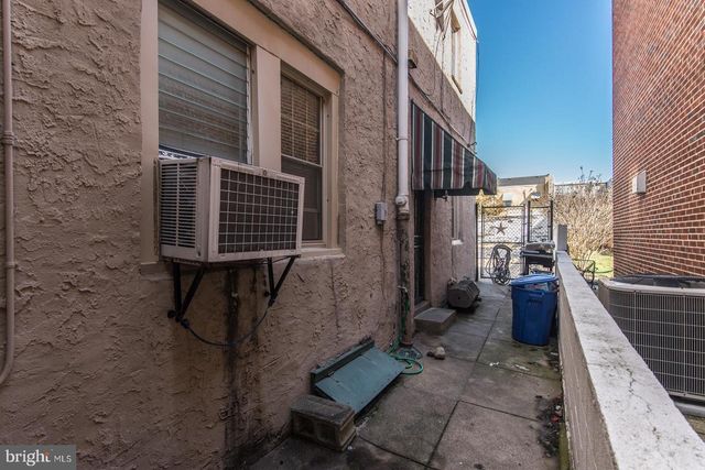 2711 E CAMBRIA ST, Philadelphia, PA 19134