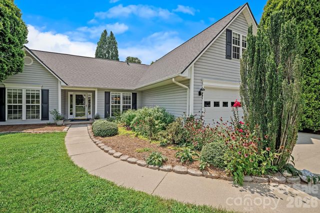 200 Planters Creek Road, Fletcher, NC 28732