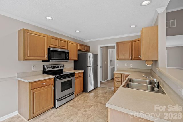 200 Planters Creek Road, Fletcher, NC 28732