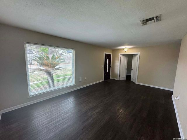 5830 FREEMANS FARM ST, San Antonio, TX 78233