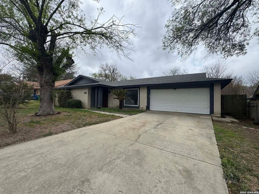 5830 FREEMANS FARM ST, San Antonio, TX 78233